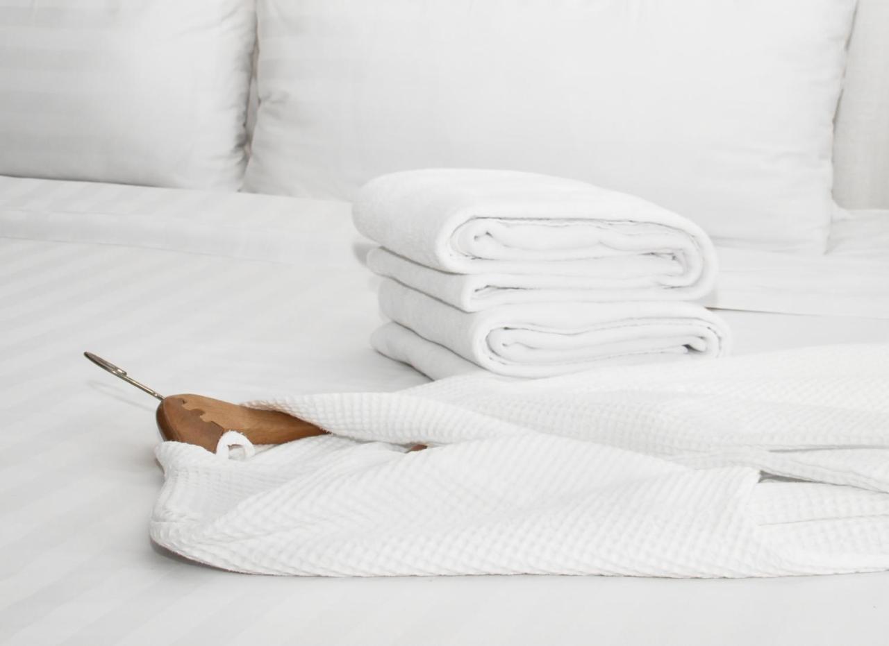 Pomeroy Inn And Suites Chetwynd Ngoại thất bức ảnh
